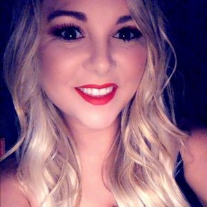 Meet your Posher, Lacey